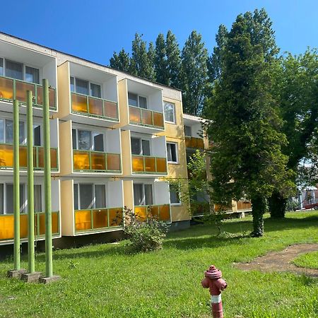 Aranypart Hostel Siófok Buitenkant foto